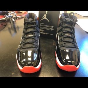 Air Jordan 11 blk/red-white size 11